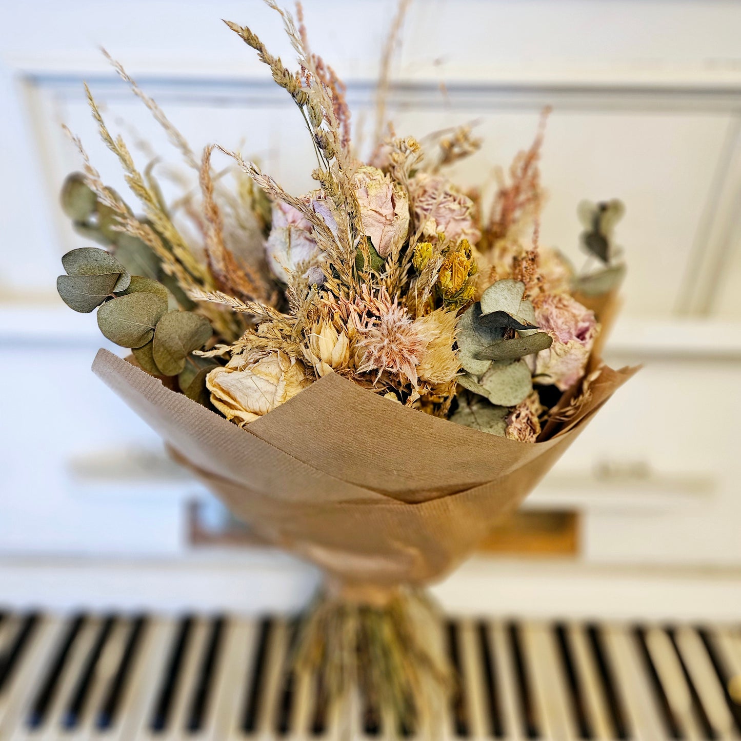 Bouquet de fleurs de batteuse champêtre