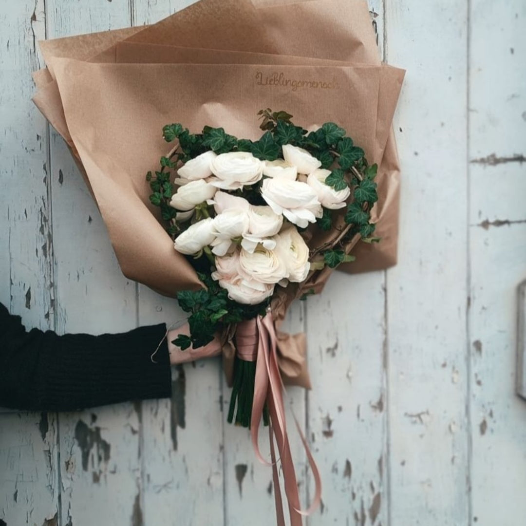 Herb bouquet from ranunculus for Vältesdag